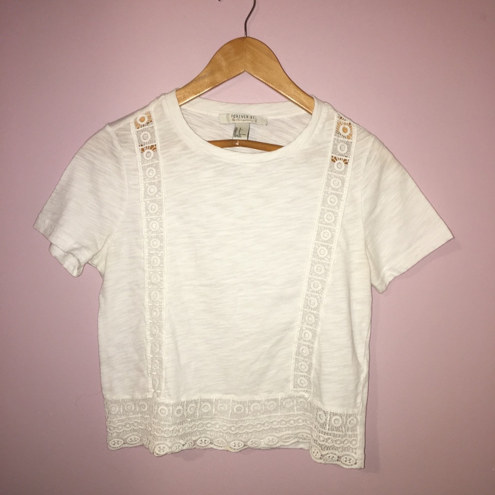 ⚡️FLASH SALE⚡️Forever 21 white shirt